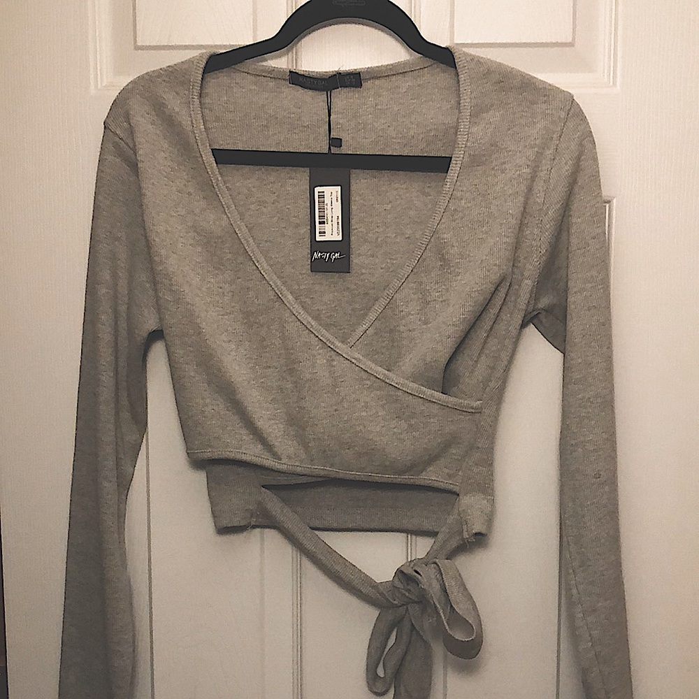 Nasty Gal Long Sleeve Ripped Crop Top Wrap/ Size 8